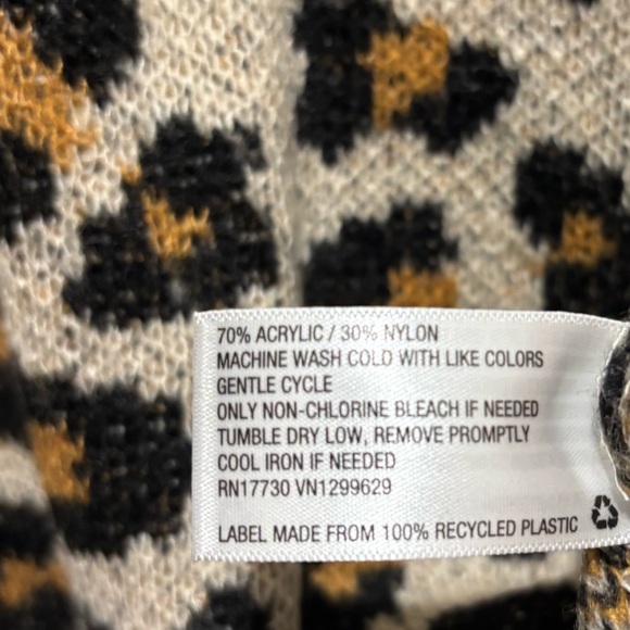 NWT Knox Rose Leopard Print Sweater, Tan, Women’s Medium - Picture 5 of 8
